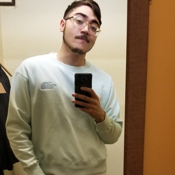 Meet your Posher, Matthew - Picture 2 of 5